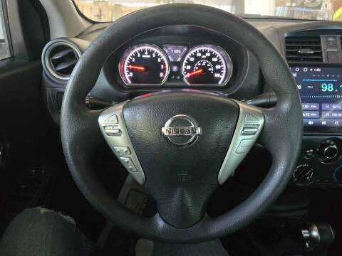 2016 Nissan Versa 1.6 SV