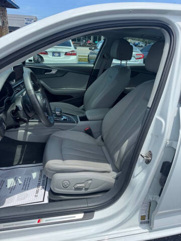 2017 Audi A4 2.0T quattro Premium Plus