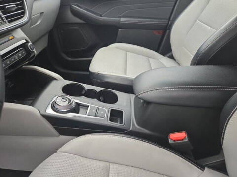 2023 Ford Escape Platinum