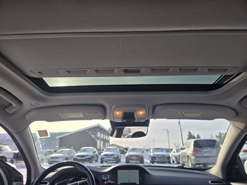 2015 Volvo XC70 T6 Platinum