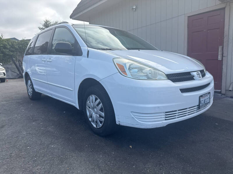 2004 Toyota Sienna CE 7 Passenger