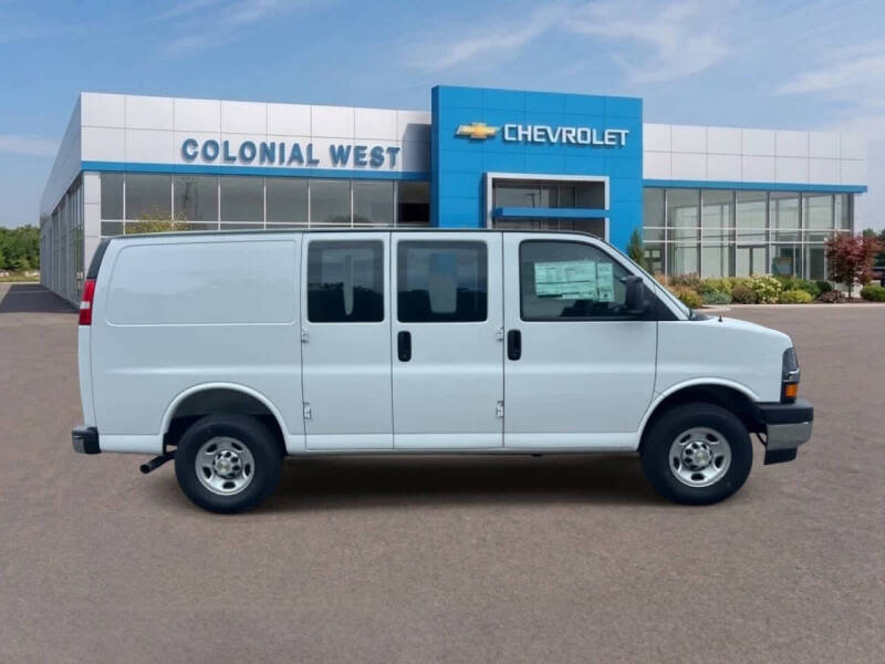 2025 Chevrolet Express 2500