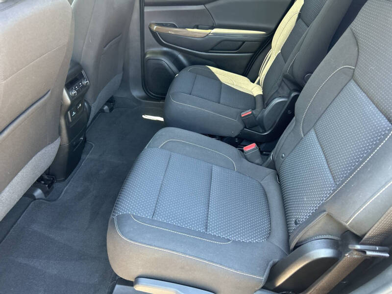 2023 GMC Acadia SLE