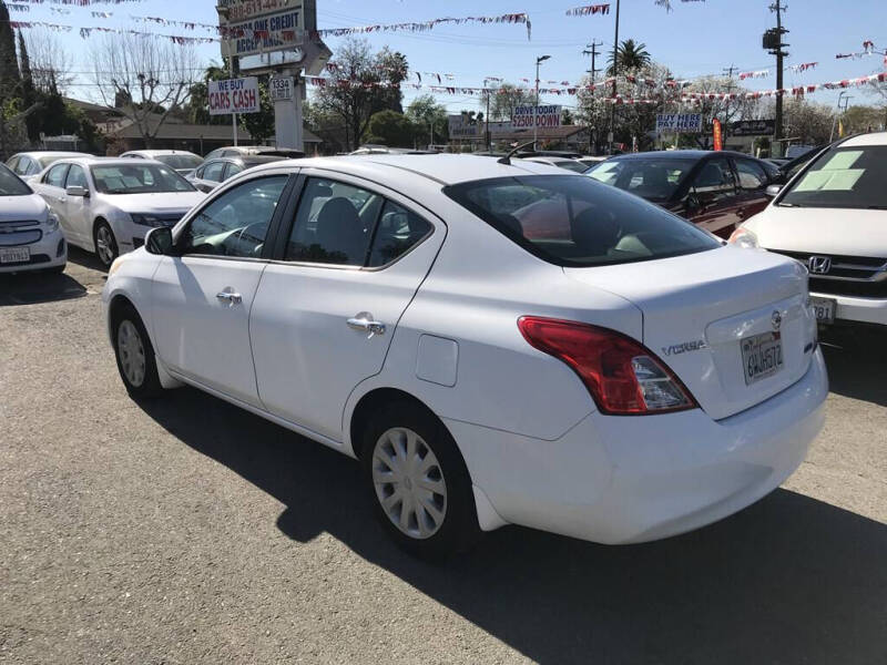 2012 Nissan Versa