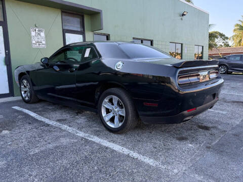 2021 Dodge Challenger SXT