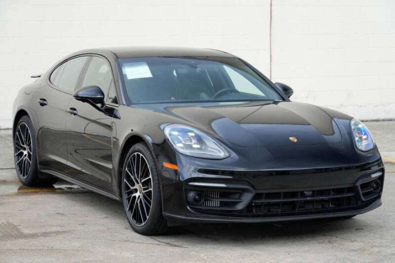 2023 Porsche Panamera Platinum Edition