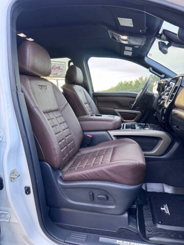 2023 Nissan Titan Platinum Reserve