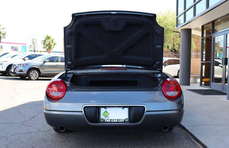 2003 Ford Thunderbird