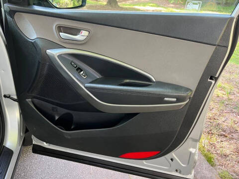 2017 Hyundai Santa Fe SE