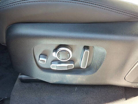 2026 Land Rover Range Rover Velar P400 Autobiography