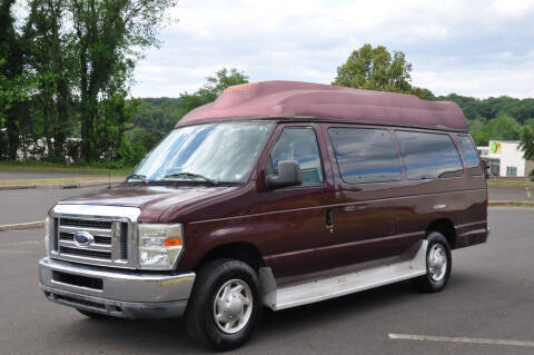 2010 Ford E-Series E-350 SD XLT
