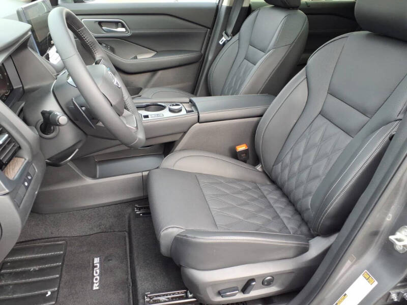 2025 Nissan Rogue Platinum