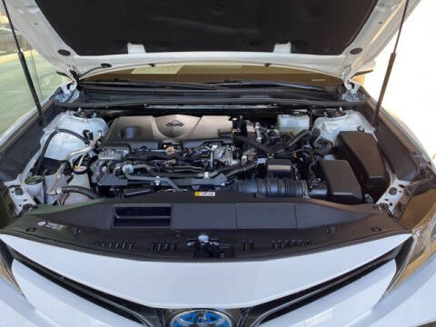 2020 Toyota Camry Hybrid LE