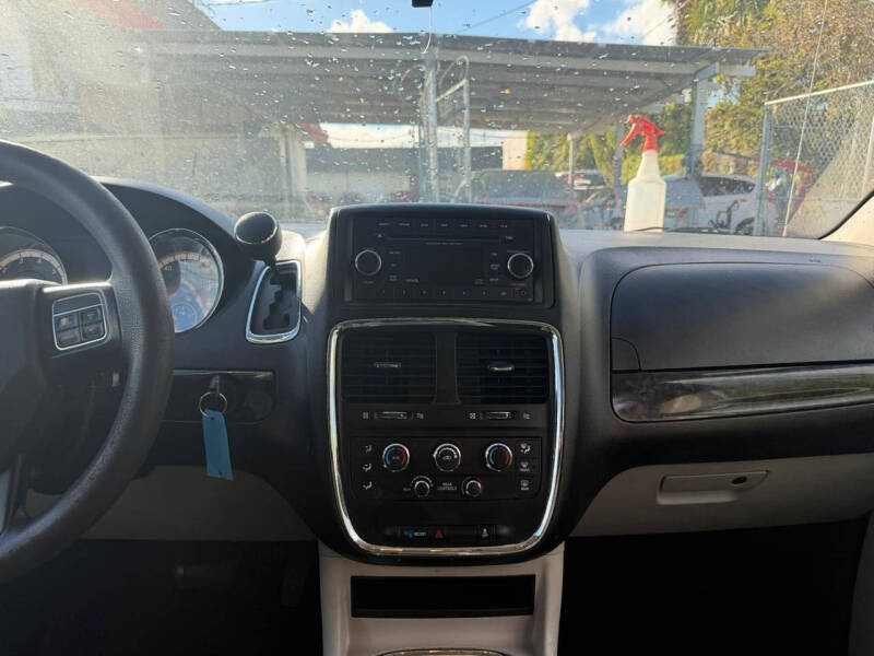 2016 Dodge Grand Caravan SXT Plus