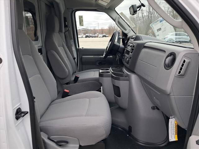 2025 Ford E-Series
