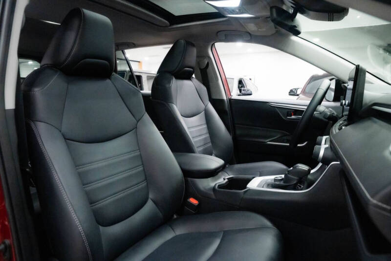 2023 Toyota RAV4 Hybrid XLE Premium