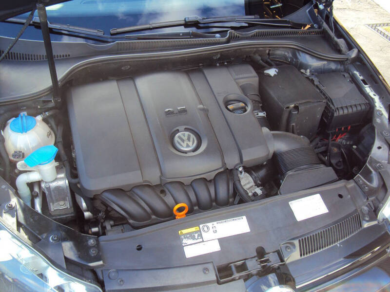 2013 Volkswagen Golf 2.5L PZEV
