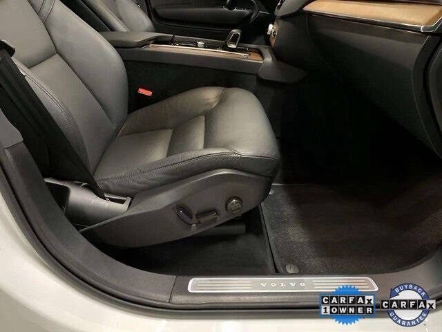 2025 Volvo XC90 B6 Plus Bright Theme 7P