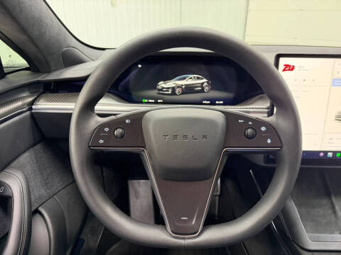 2023 Tesla Model S Plaid