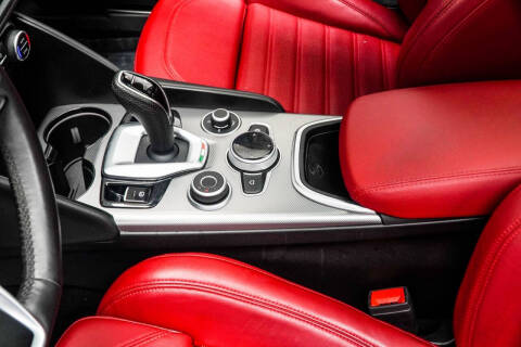 2022 Alfa Romeo Giulia Veloce