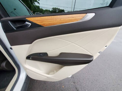 2016 Lincoln MKC Select