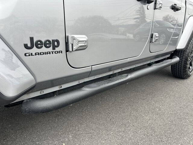 2021 Jeep Gladiator Willys