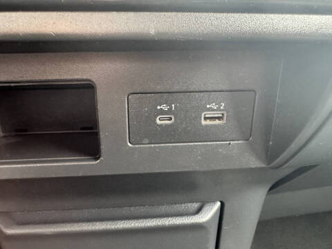 2022 Nissan Titan SV