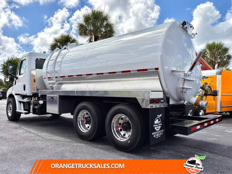 2022 Freightliner Cascadia