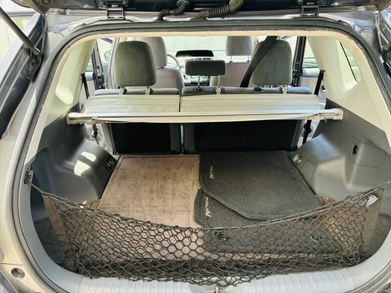 2013 Toyota Prius v Three