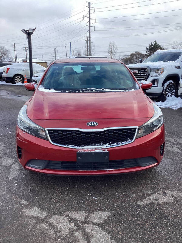 2017 Kia Forte S photo 21