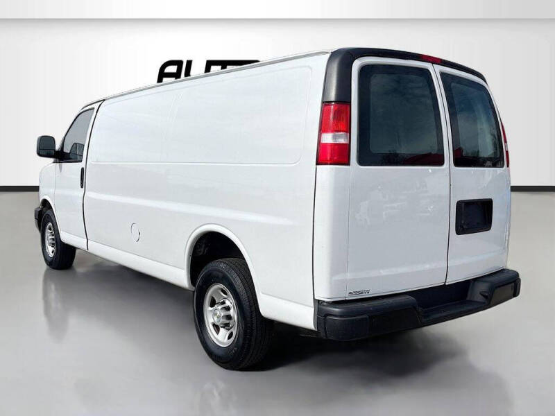 2024 Chevrolet Express 3500