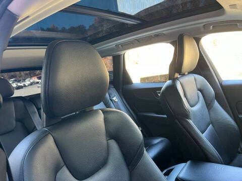 2018 Volvo XC60 T5 Momentum