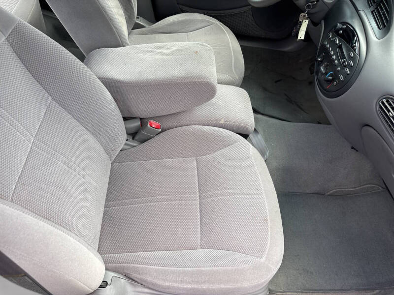 1998 Ford Taurus SE