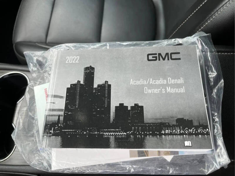 2022 GMC Acadia SLT