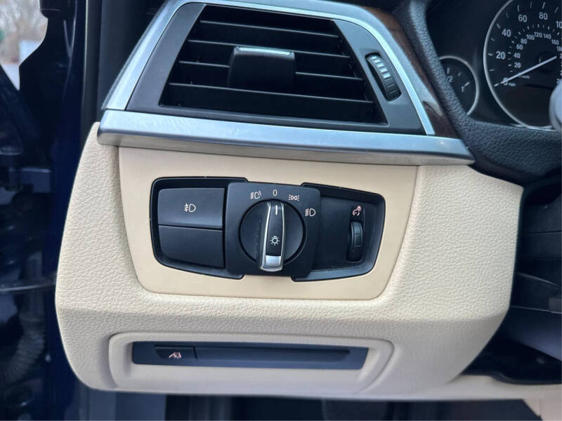 2018 BMW 3 Series 320i xDrive