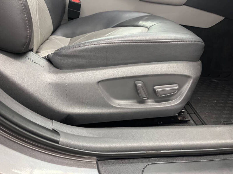 2018 Toyota Camry Hybrid XLE