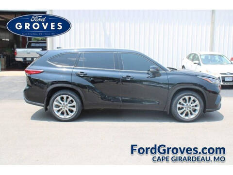 2020 Toyota Highlander for sale at Ford Groves in Cape Girardeau MO