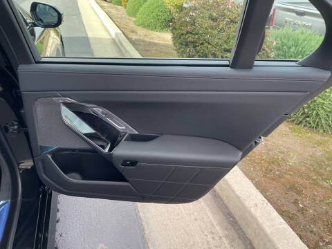 2026 BMW 7 Series 750e xDrive