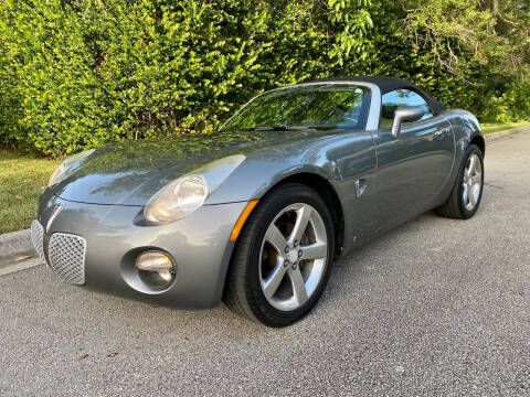 2007 Pontiac Solstice for sale at DENMARK AUTO BROKERS in Riviera Beach FL