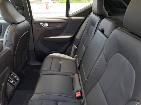 2026 Volvo XC40 B4 Core