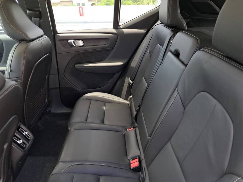 2026 Volvo XC40 B4 Core