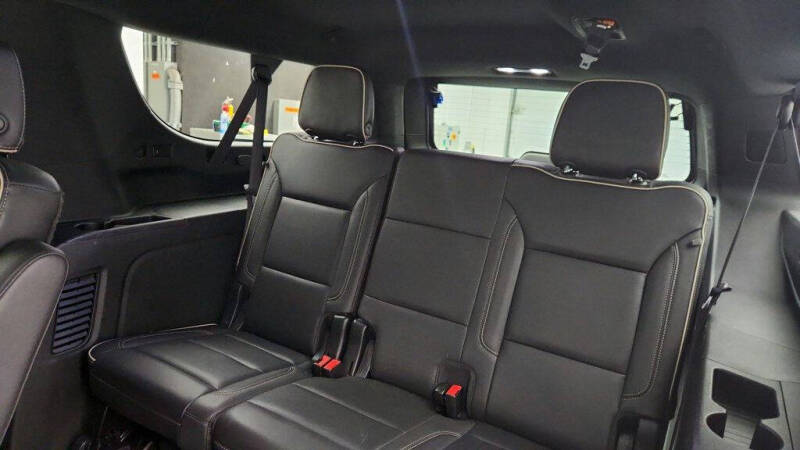 2022 GMC Yukon XL SLT