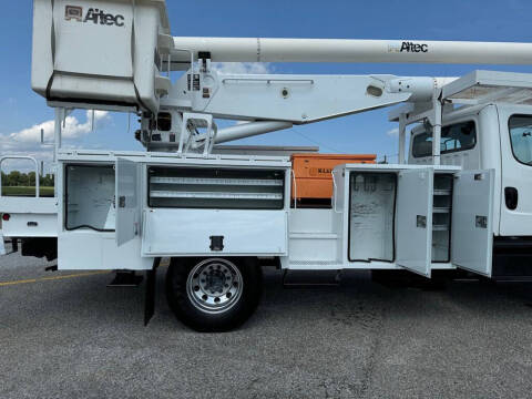 2013 Freightliner M2 106