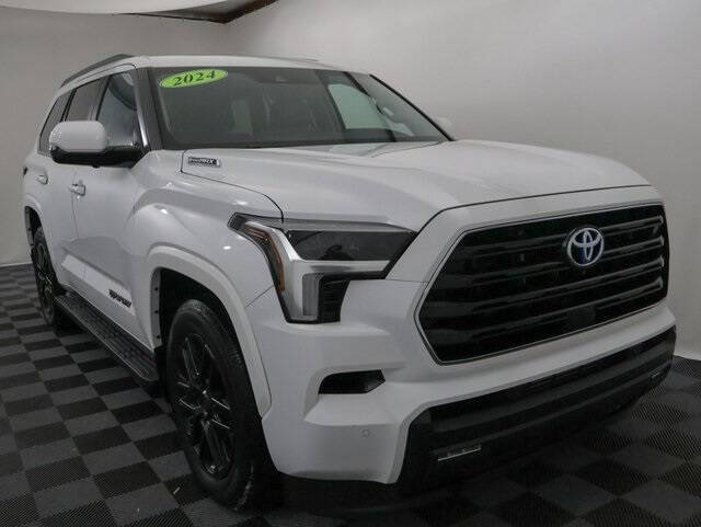 2024 Toyota Sequoia SR5