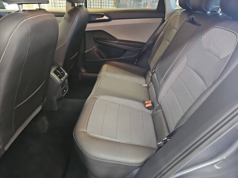 2024 Volkswagen Taos SE