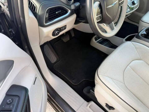 2018 Chrysler Pacifica Hybrid Limited