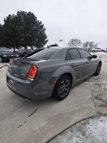 2017 Chrysler 300 S