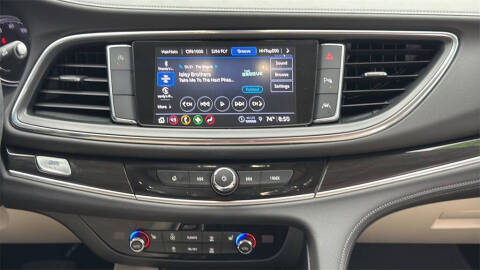 2022 Buick Enclave Essence