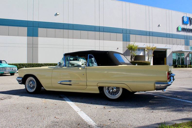 1959 Ford Thunderbird