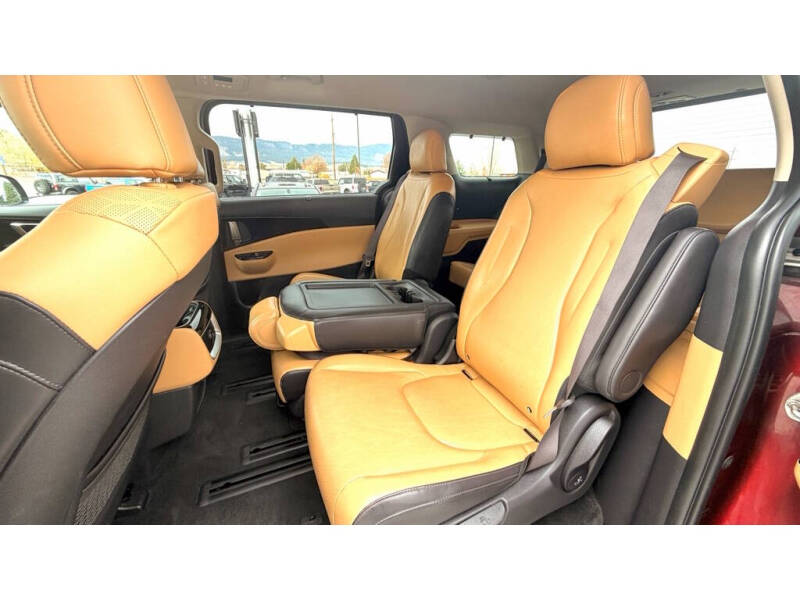 2024 Kia Carnival EX